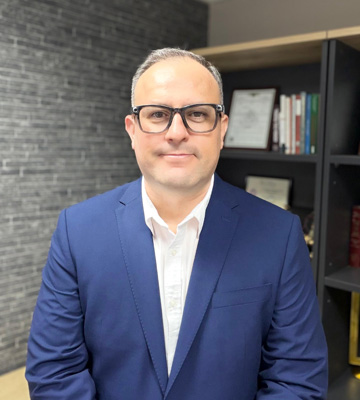 Lic. Alonzo Rodríguez, abogado fiscalista en Mexicali y Tijuana